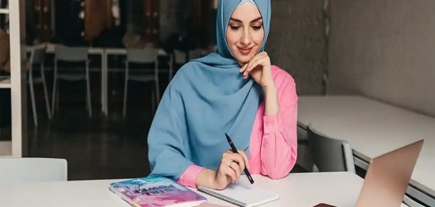 5 وظائف عن بعد للنساء بدون شهادة وظائف عن بعد للنساء بدون شهادة