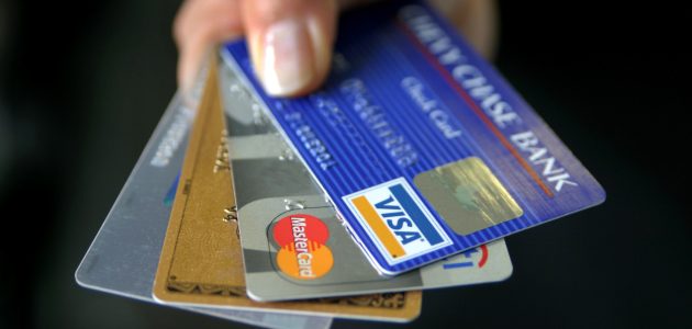 جميع أنواع البطاقات الائتمانية وخصائصها ومميزاتها أنواع البطاقات الائتمانية وخصائصها وأمثلة عليها