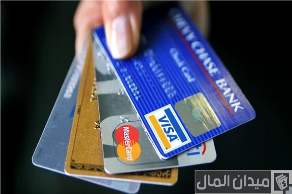 الفرق بين بطاقة الائتمان وبطاقة مسبقة الدفع الفرق بين بطاقة الائتمان وبطاقة مسبقة الدفع