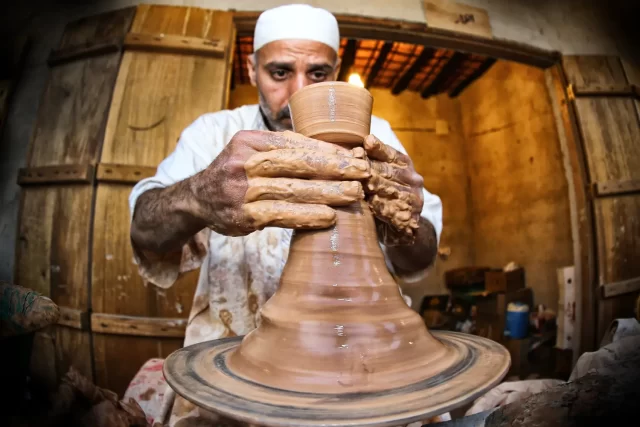 تقرير عن الحرف السعودية اليدوية تقرير عن الحرف السعودية اليدوية