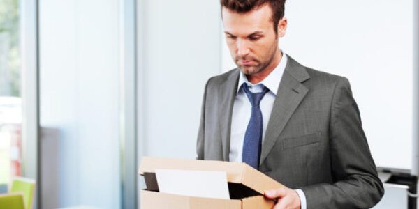 إنهاء خدمات موظف القطاع الخاص إنهاء خدمات موظف القطاع الخاص