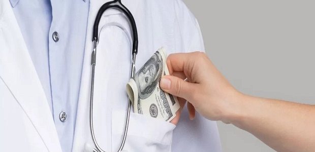 راتب الطبيب في كندا بالدولار راتب الطبيب في كندا