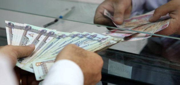 مد فترة سماح تسديد الأقساط والديون في الإمارات لمدة 6 أشهر بسبب تداعيات العاصفة السماح بتأخير سداد الأقساط والديون في الإمارات لمدة 6 أشهر بسبب تداعيات العاصفة