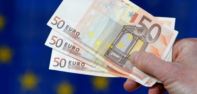 ارتفاع طفيف سعر اليورو اليوم الجمعة أمام الجنيه في بداية التعاملات سعر اليورو اليوم الخميس 2-5-2024 أمام الجنيه في بداية التعاملات