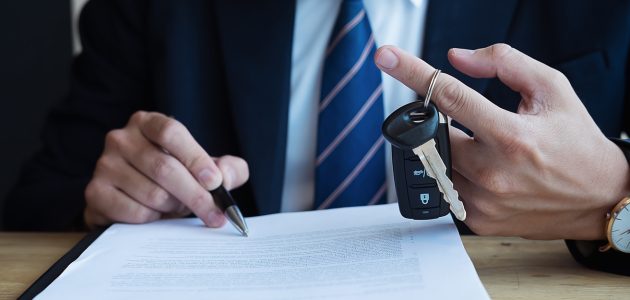 شروط وخطوات تجديد ملكية السيارة في أبوظبي والرسوم المطلوبة تجديد ملكية السيارة في أبوظبي