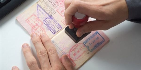 شروط وخطوات تحويل تأشيرة الزيارة إلى إقامة في الإمارات تحويل تأشيرة الزيارة إلى إقامة في الإمارات