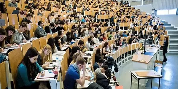 راتب الدكتور الجامعي المصري في السعودية بالريال السعودي راتب الدكتور الجامعي المصري في السعودية