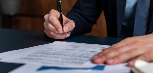 كم غرامة عدم توثيق عقد الإيجار في الشارقة وخطوات الاستعلام أونلاين كم غرامة عدم توثيق عقد الإيجار في الشارقة