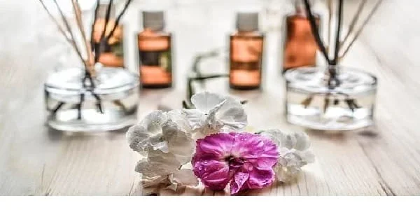 اسم محل يجذب الزبائن للعطور اسم محل يجذب الزبائن للعطور