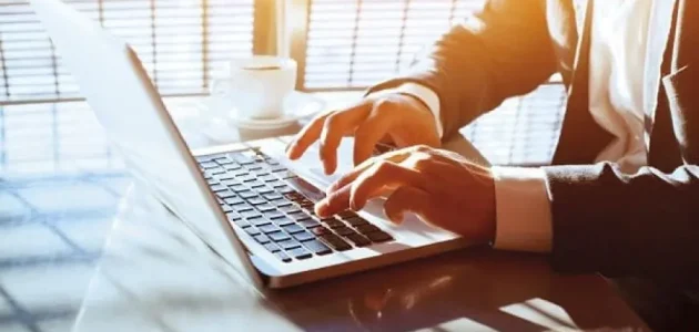 كيفية الاستعلام عن المقابل المالي برقم الإقامة عبر منصة وزارة العمل 2025 الاستعلام عن المقابل المالي