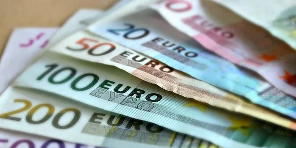 تعرف على خطوات معرفة اليورو المزور كيفية معرفة اليورو المزور
