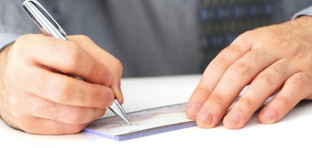 مدة صلاحية الشيك في الإمارات: كم شهر وهل تُلغى بعد 6 أشهر؟ مدة صلاحية الشيك في الإمارات