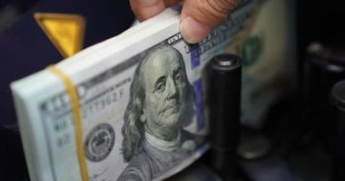 سعر الدولار في مصر يسجل تغيرات ملحوظة خلال التداولات المسائية في الصرافات سعر الدولار في مصر يسجل تغيرات ملحوظة خلال التداولات المسائية في الصرافات