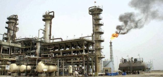 شركات النفط الصخري الأمريكي تخفض إنتاجها وسط تحديات اقتصادية جديدة