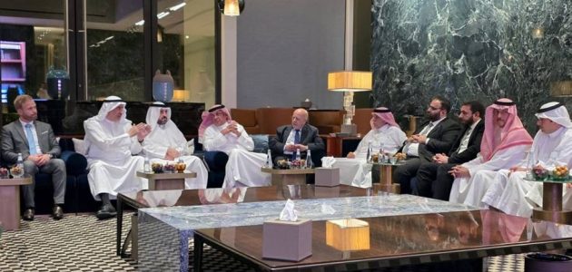وفد سوري برئاسة وزير الاقتصاد يصل المملكة لتعزيز الشراكة الاقتصادية